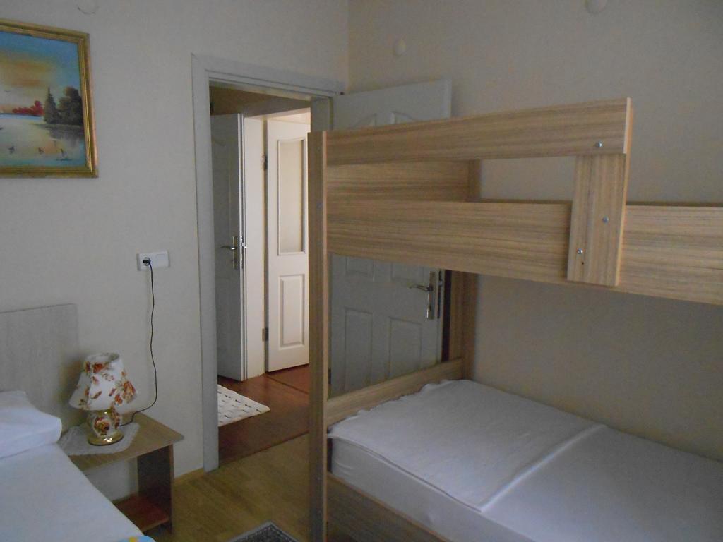 Irmak Family Pension & Apartments Ечеабат Стая снимка