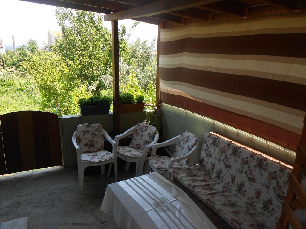 Irmak Family Pension & Apartments Ечеабат Стая снимка