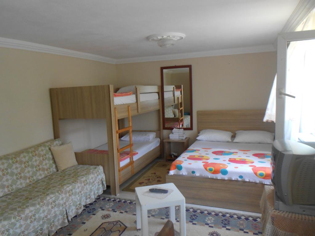 Irmak Family Pension & Apartments Ечеабат Стая снимка