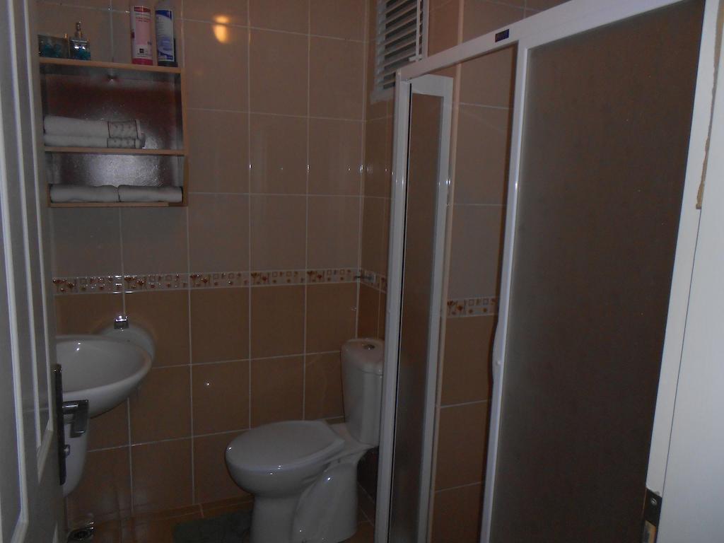 Irmak Family Pension & Apartments Ечеабат Стая снимка