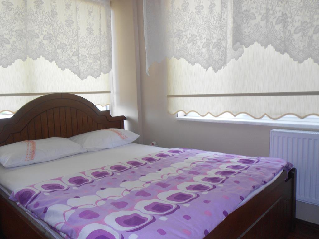 Irmak Family Pension & Apartments Ечеабат Стая снимка