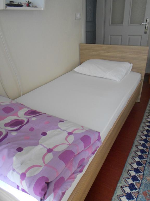 Irmak Family Pension & Apartments Ечеабат Стая снимка